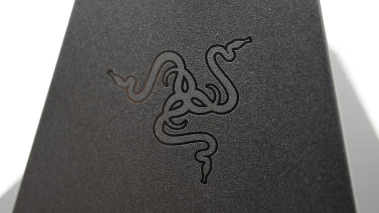Razer Mouse Bungee V2 - 前のロゴ