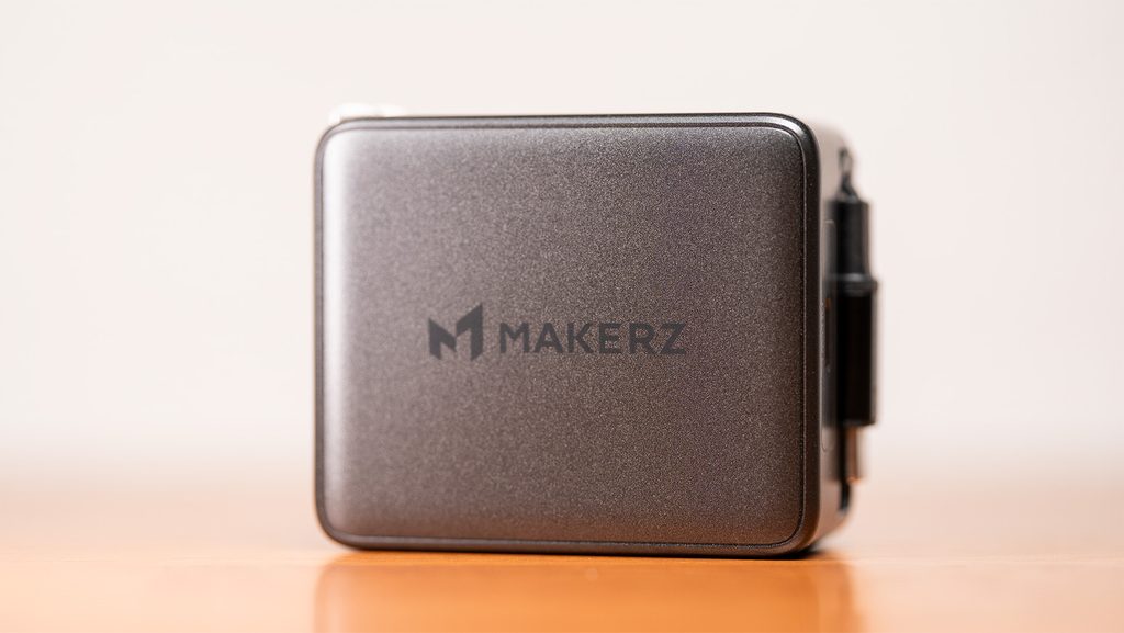 Makerz SOLIDZ Power Charger Model IS